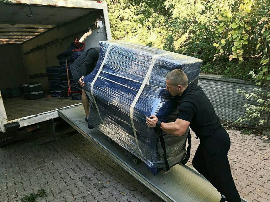 piano moving
